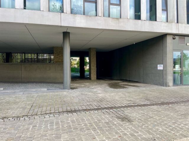 8235 18